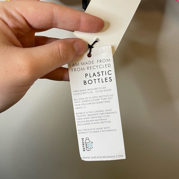 NWT Shekou Groovy Floral Triangle Bikini Top Vacation Summer Recycled Plastic - Picture 4 of 7